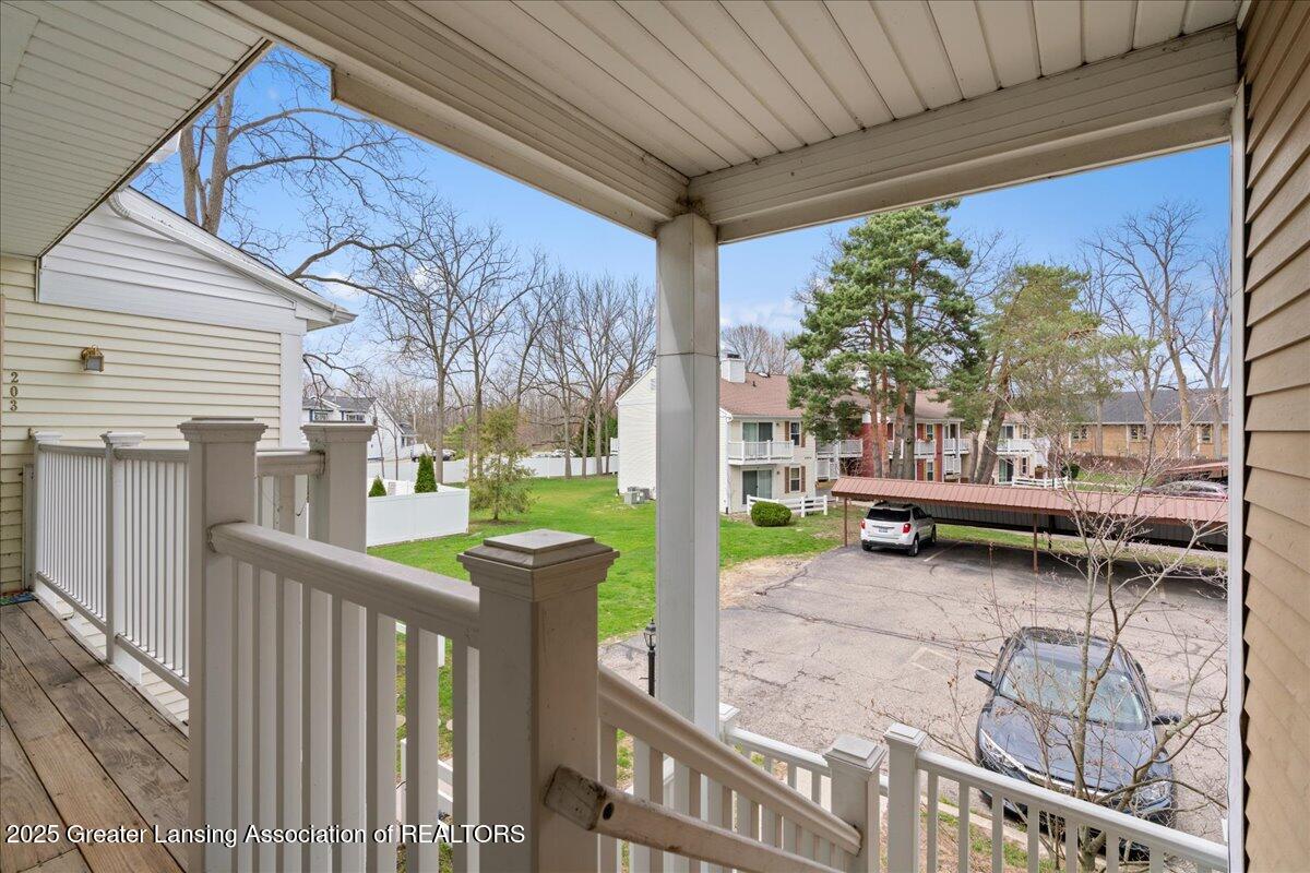 2044 Hamilton Road, Unit 201 Okemos, MI 48864 - Photo 3 of 25 09-Media Jett - 09