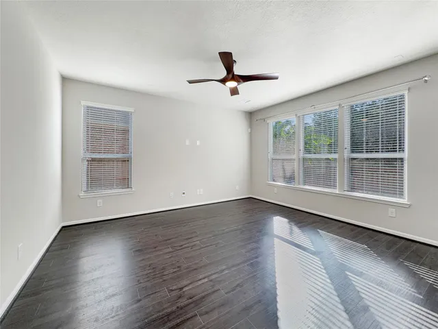 $302,000 | 2024 Elkington Circle, Conroe, TX 77304