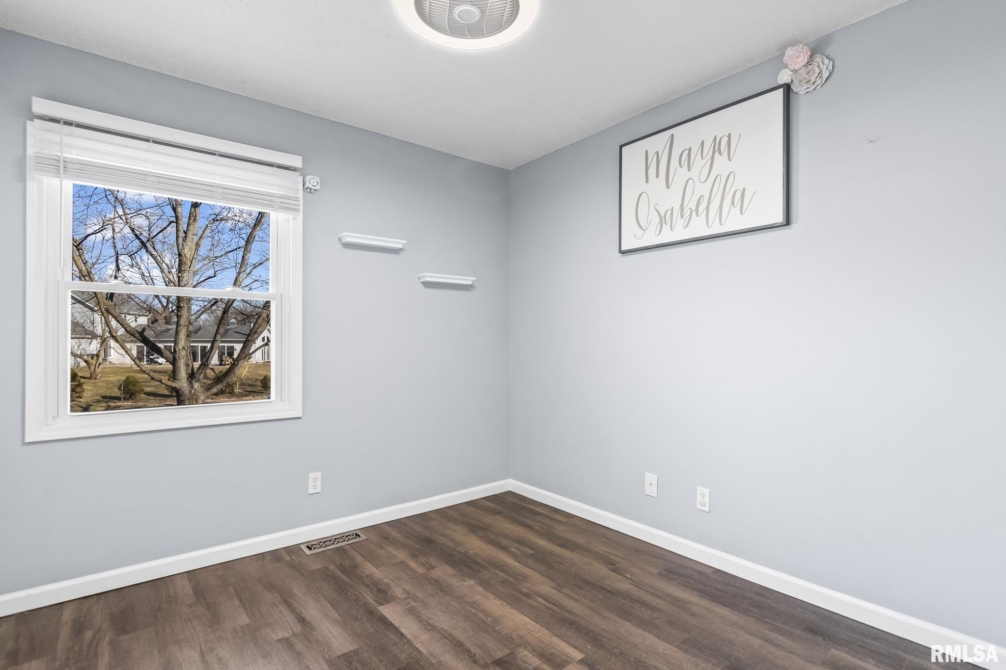425 Pakey Road Springfield, IL 62712 - Photo 23 of 35