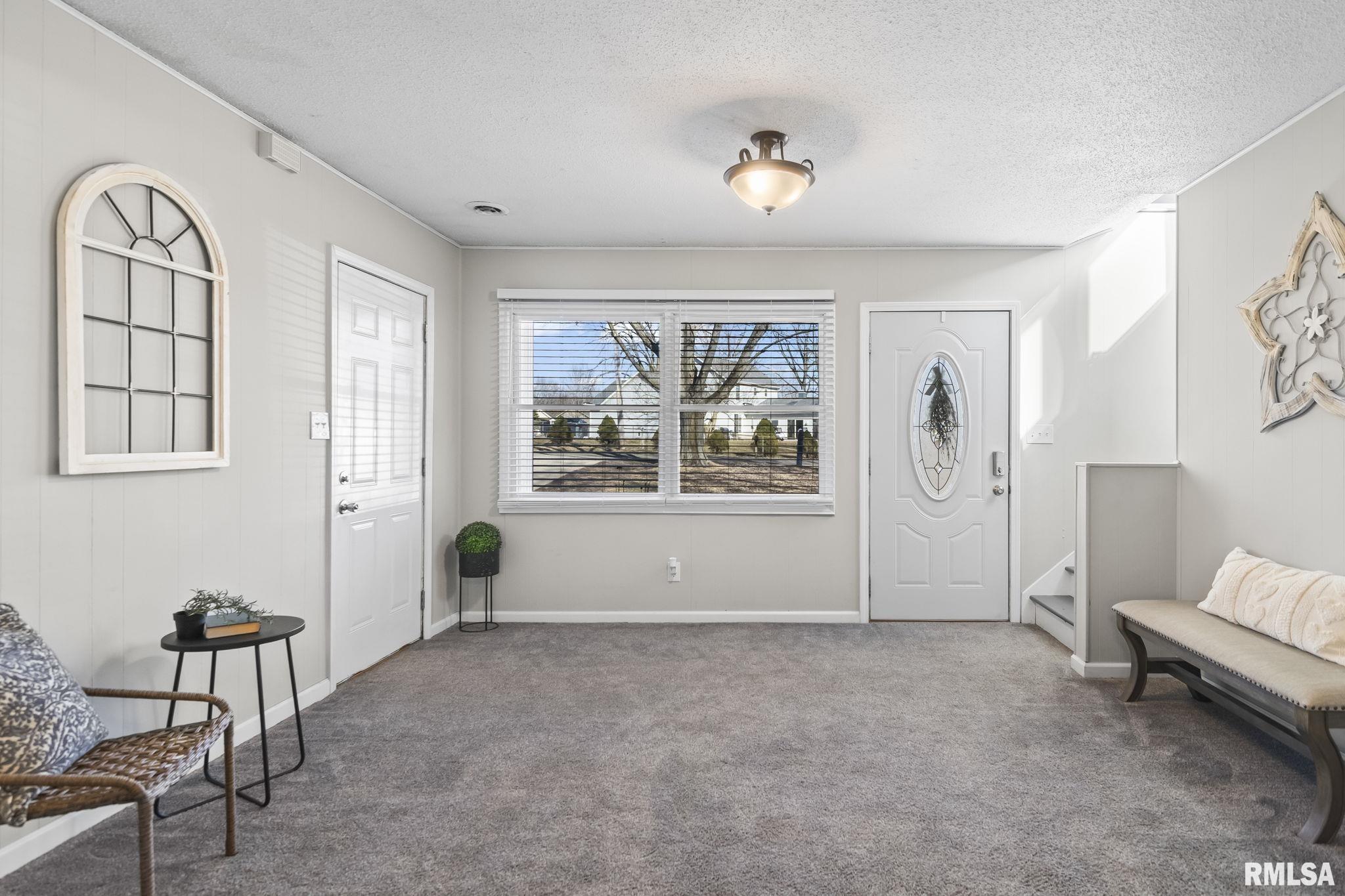 425 Pakey Road Springfield, IL 62712 - Photo 5 of 35