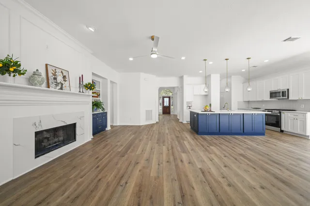 $569,500 | 1119 Summer Brook Court, Sugar Land, TX 77479