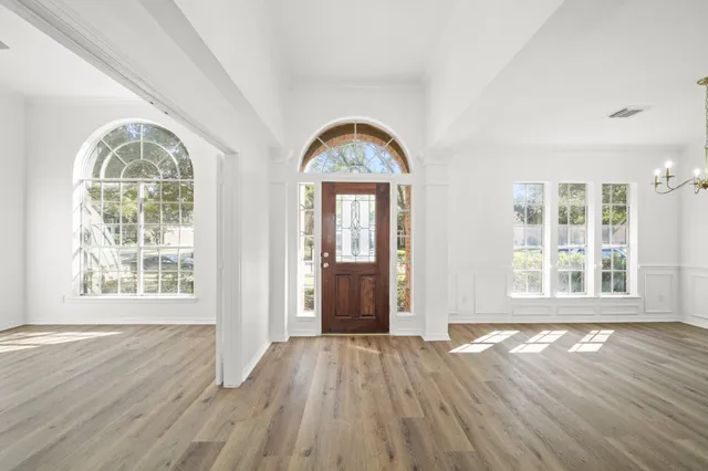 $569,500 | 1119 Summer Brook Court, Sugar Land, TX 77479