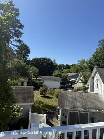 a picture of city view