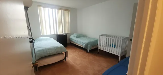 $2,500 | 1985 South Ocean Drive, Unit 3P, Hallandale Beach, FL 33009