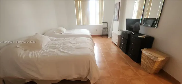 $2,500 | 1985 South Ocean Drive, Unit 3P, Hallandale Beach, FL 33009