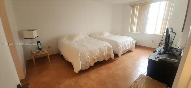 $2,500 | 1985 South Ocean Drive, Unit 3P, Hallandale Beach, FL 33009