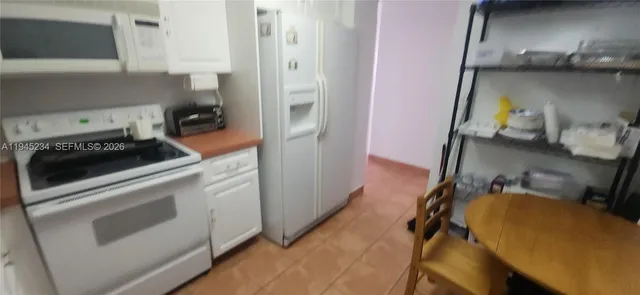 $2,500 | 1985 South Ocean Drive, Unit 3P, Hallandale Beach, FL 33009