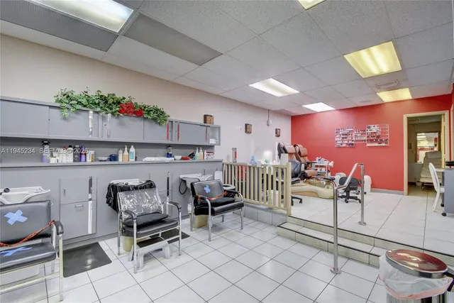 $2,500 | 1985 South Ocean Drive, Unit 3P, Hallandale Beach, FL 33009