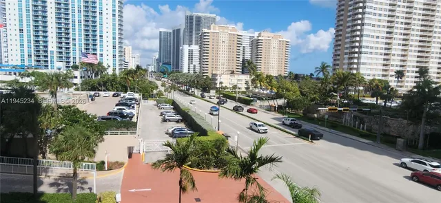 $2,500 | 1985 South Ocean Drive, Unit 3P, Hallandale Beach, FL 33009