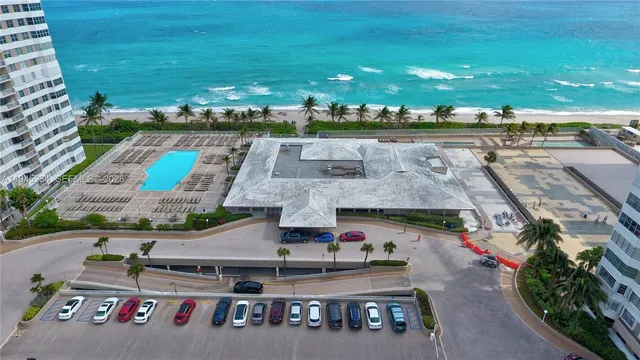 $2,500 | 1985 South Ocean Drive, Unit 3P, Hallandale Beach, FL 33009