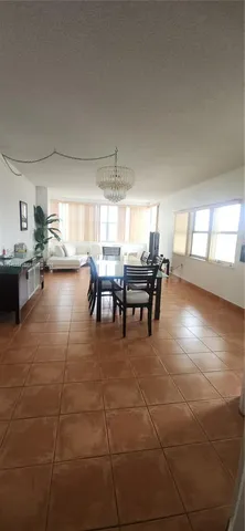 $2,500 | 1985 South Ocean Drive, Unit 3P, Hallandale Beach, FL 33009