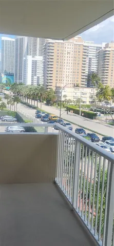 $2,500 | 1985 South Ocean Drive, Unit 3P, Hallandale Beach, FL 33009