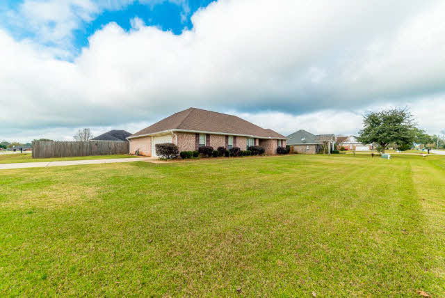 22175 Buck Road Robertsdale, AL 36567 - Photo 3 of 9
