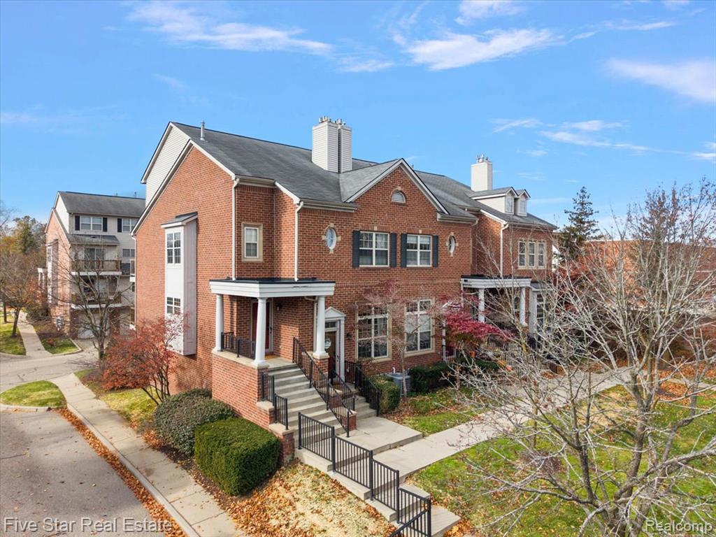 16924 Farmington Road, Unit 93 Livonia, MI 48154 - Photo 7 of 60 Gallery Image 7