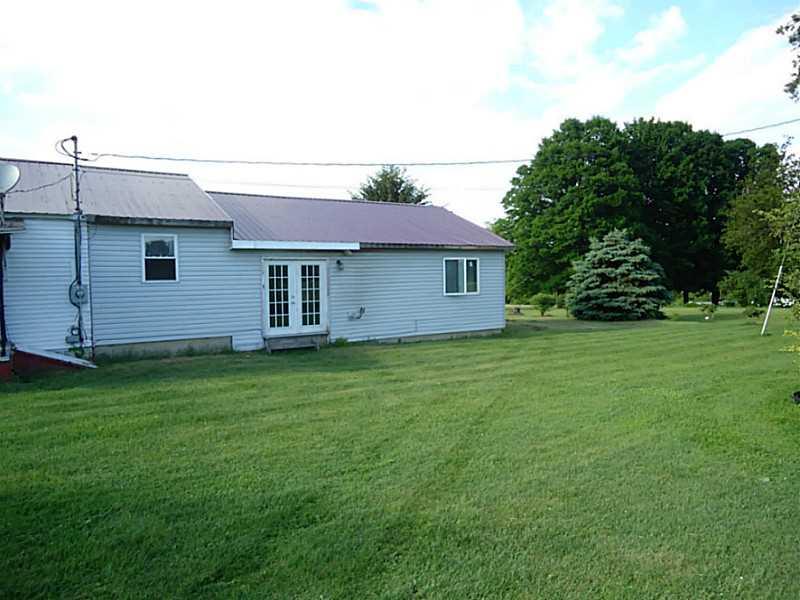 445 Lindsay Road Spring Church, PA 15686 - Photo 2 of 9 Exterior Back.