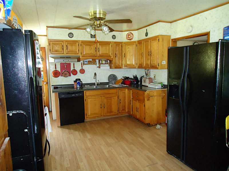 445 Lindsay Road Spring Church, PA 15686 - Photo 6 of 9 Kitchen.