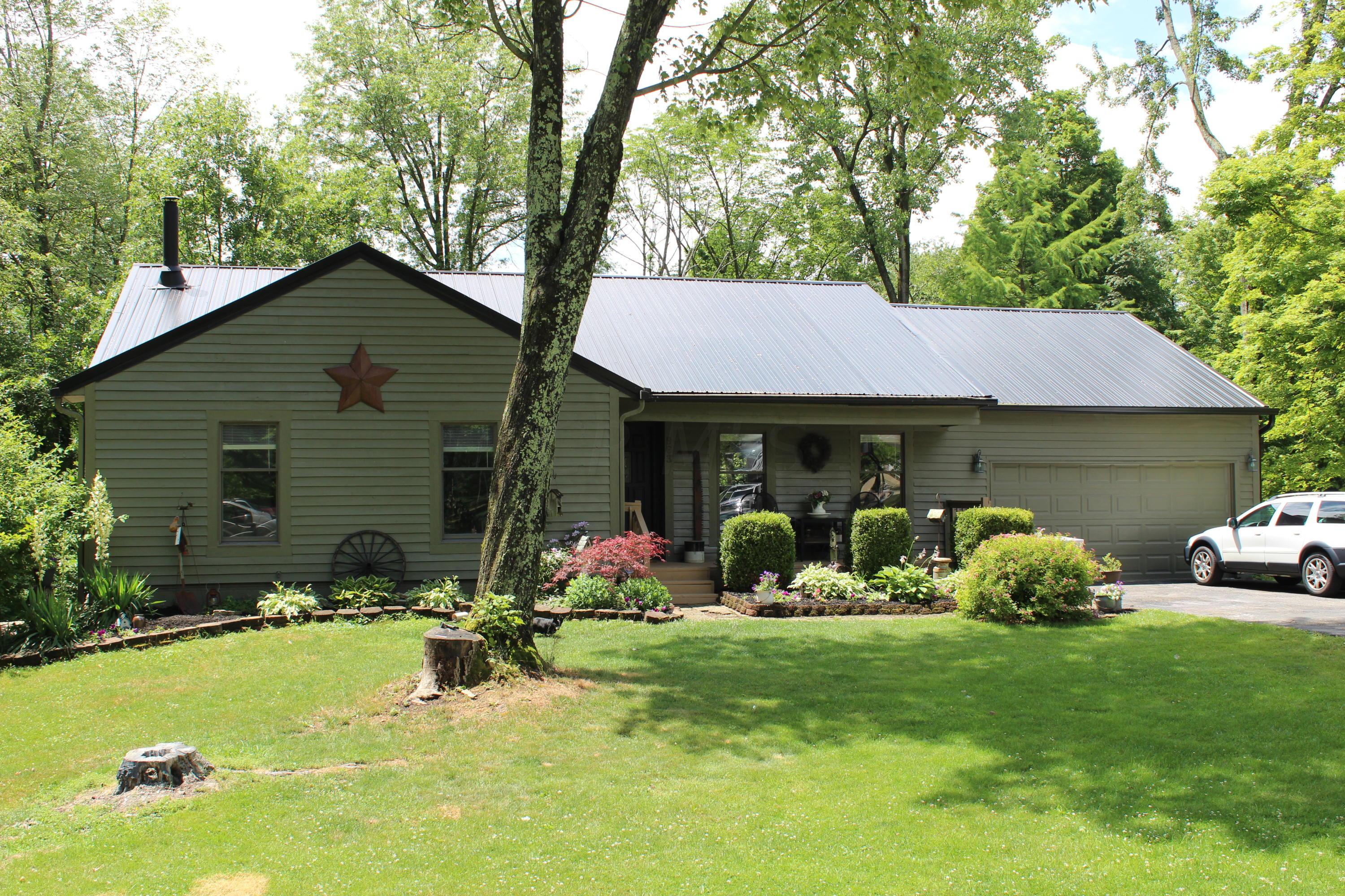 963 Middle Ground Road Southwest Pataskala, OH 43062 - Photo 2 of 31
