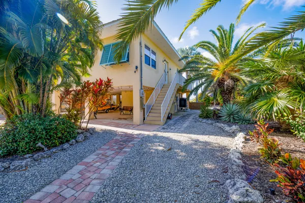 $2,999,000 | 17041 Marlin Drive, Sugarloaf, FL 33042