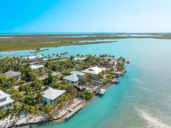 $2,999,000 | 17041 Marlin Drive, Sugarloaf, FL 33042