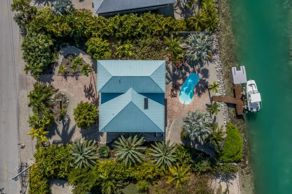 $2,999,000 | 17041 Marlin Drive, Sugarloaf, FL 33042