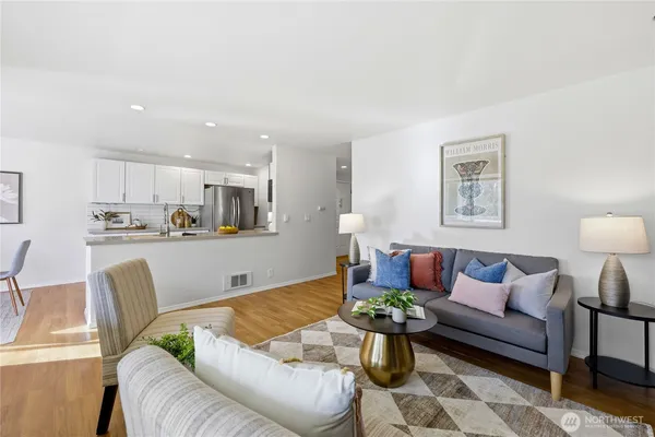 $319,000 | 20241 Vikings Crest Northeast, Unit 6303, Poulsbo, WA 98370