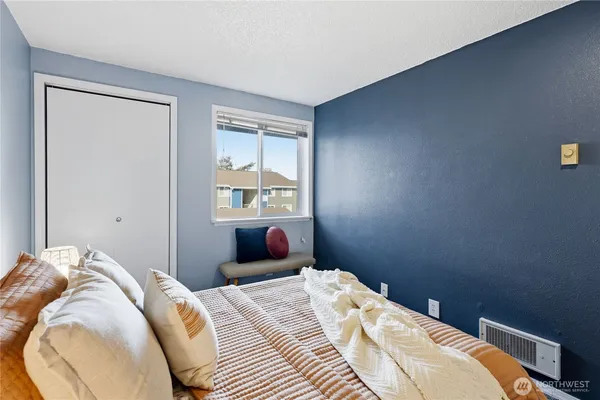 $319,000 | 20241 Vikings Crest Northeast, Unit 6303, Poulsbo, WA 98370