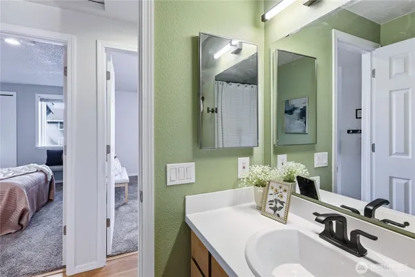 $319,000 | 20241 Vikings Crest Northeast, Unit 6303, Poulsbo, WA 98370