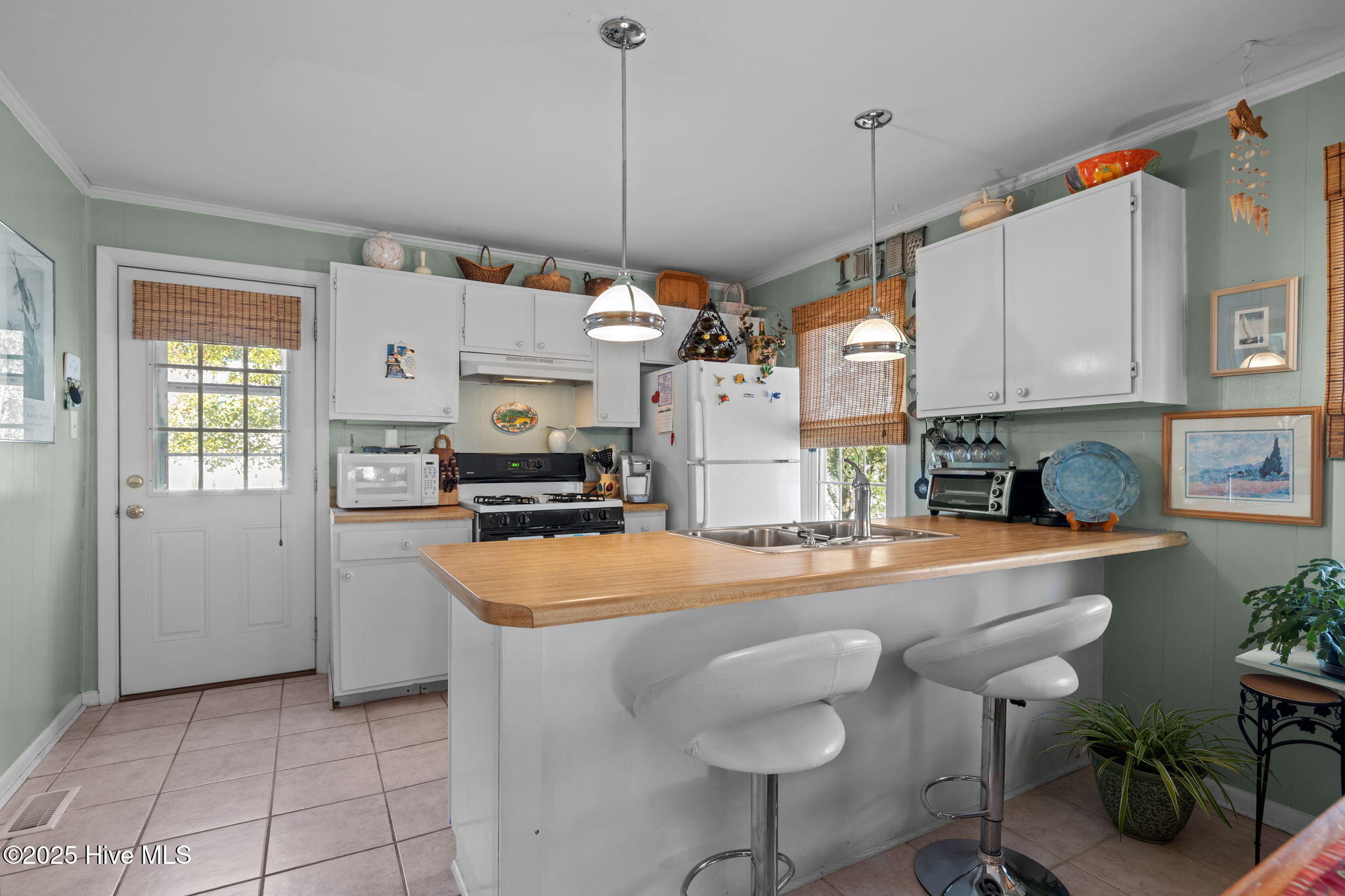 1112 Shepard Street Morehead City, NC 28557 - Photo 11 of 53 Kitchen