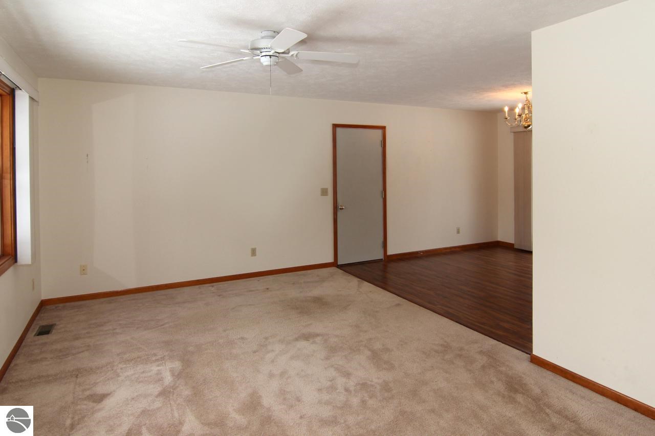 5684 Karlin Road Interlochen, MI 49643 - Photo 9 of 23 1779166-8.JPG
