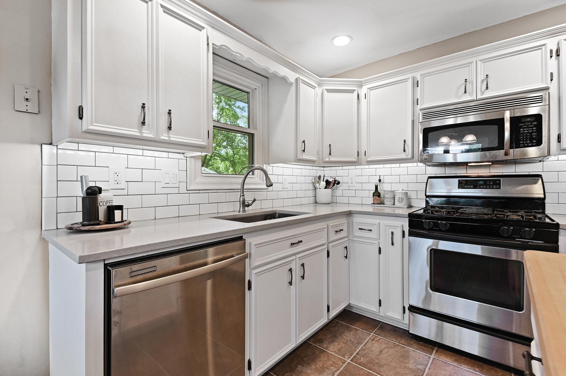 9919 Little Road Bloomington, MN 55437 - Photo 11 of 48 Gallery Image 11