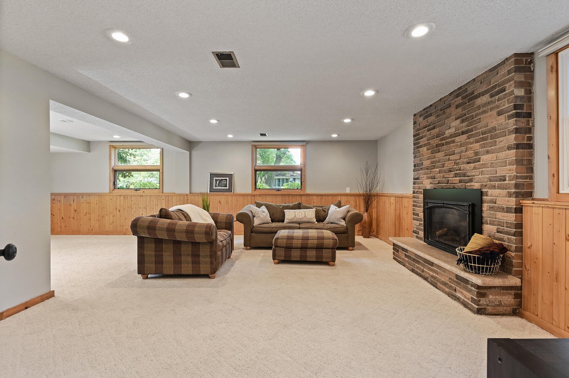 9919 Little Road Bloomington, MN 55437 - Photo 25 of 48 Gallery Image 25