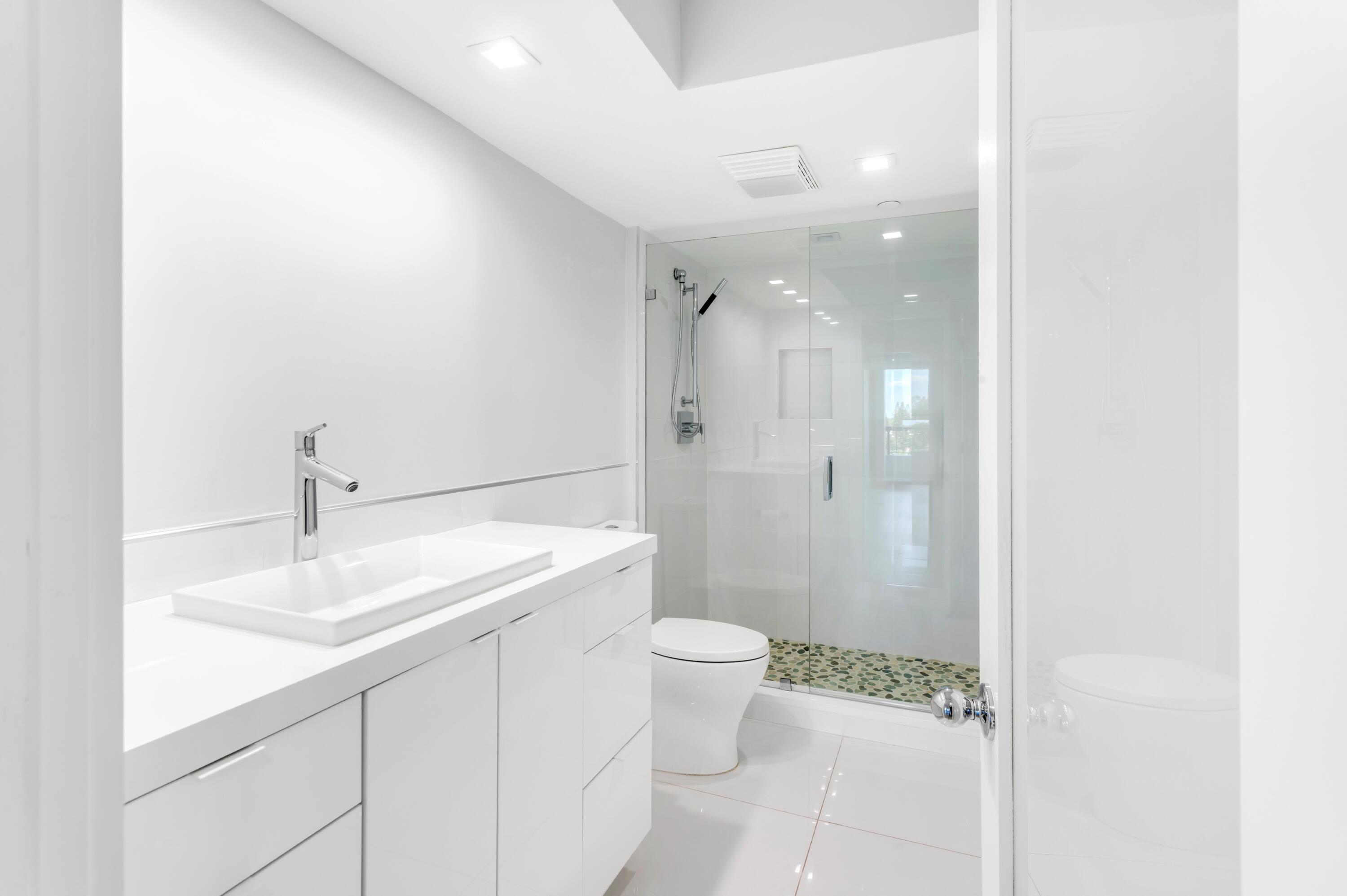 1800 South Ocean Boulevard, Unit 7C Boca Raton, FL 33432 - Photo 16 of 31 BATH 2