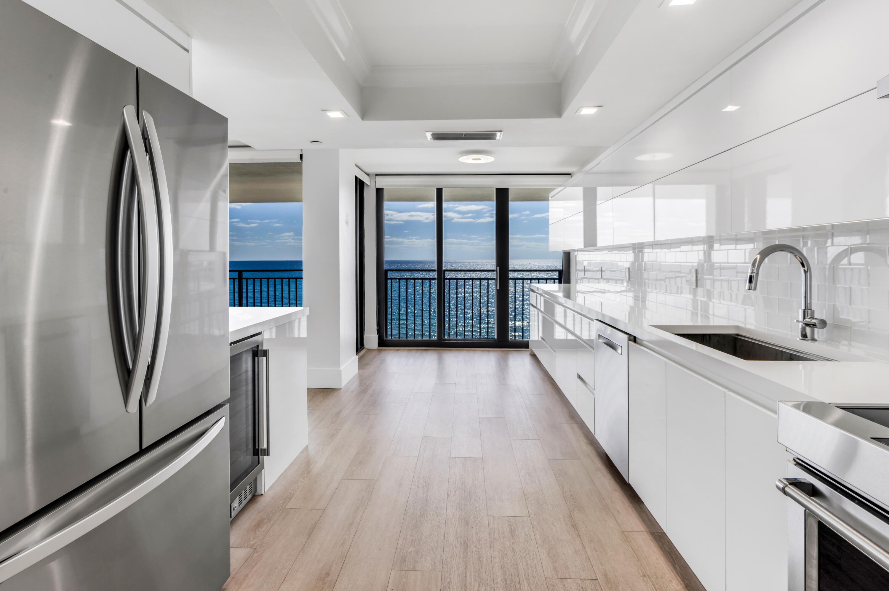 1800 South Ocean Boulevard, Unit 7C Boca Raton, FL 33432 - Photo 9 of 31 KITCHEN TO OCEAN