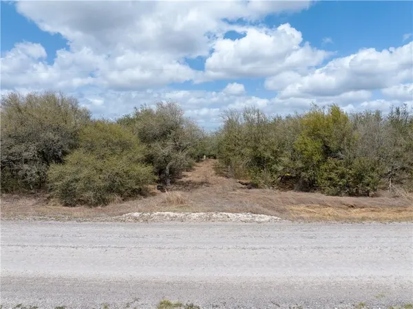 $135,000 | 502 West Sinton Street, Sinton, TX 78387