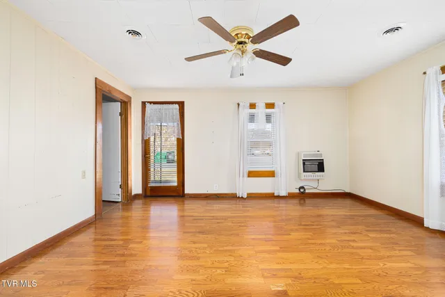 $299,999 | 602 Monroe Street, Erwin, TN 37650