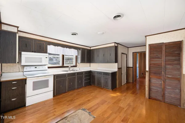 $289,000 | 602 Monroe Street, Erwin, TN 37650