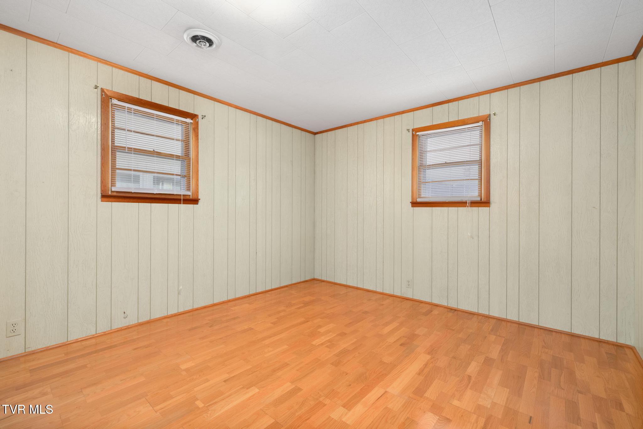 602 Monroe Street Erwin, TN 37650 - Photo 28 of 53 IMG_4634