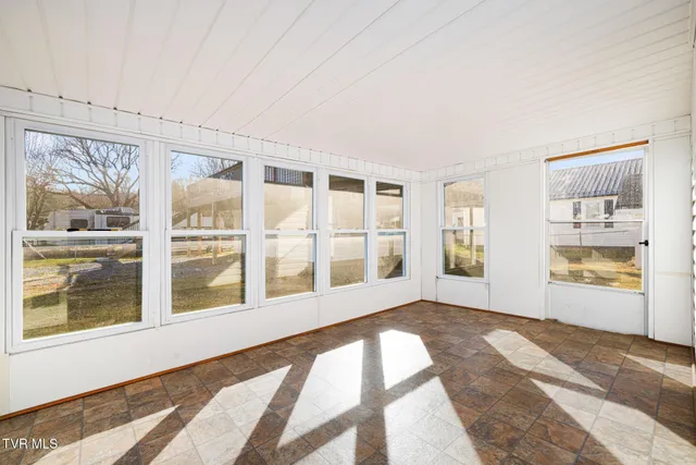 $299,999 | 602 Monroe Street, Erwin, TN 37650