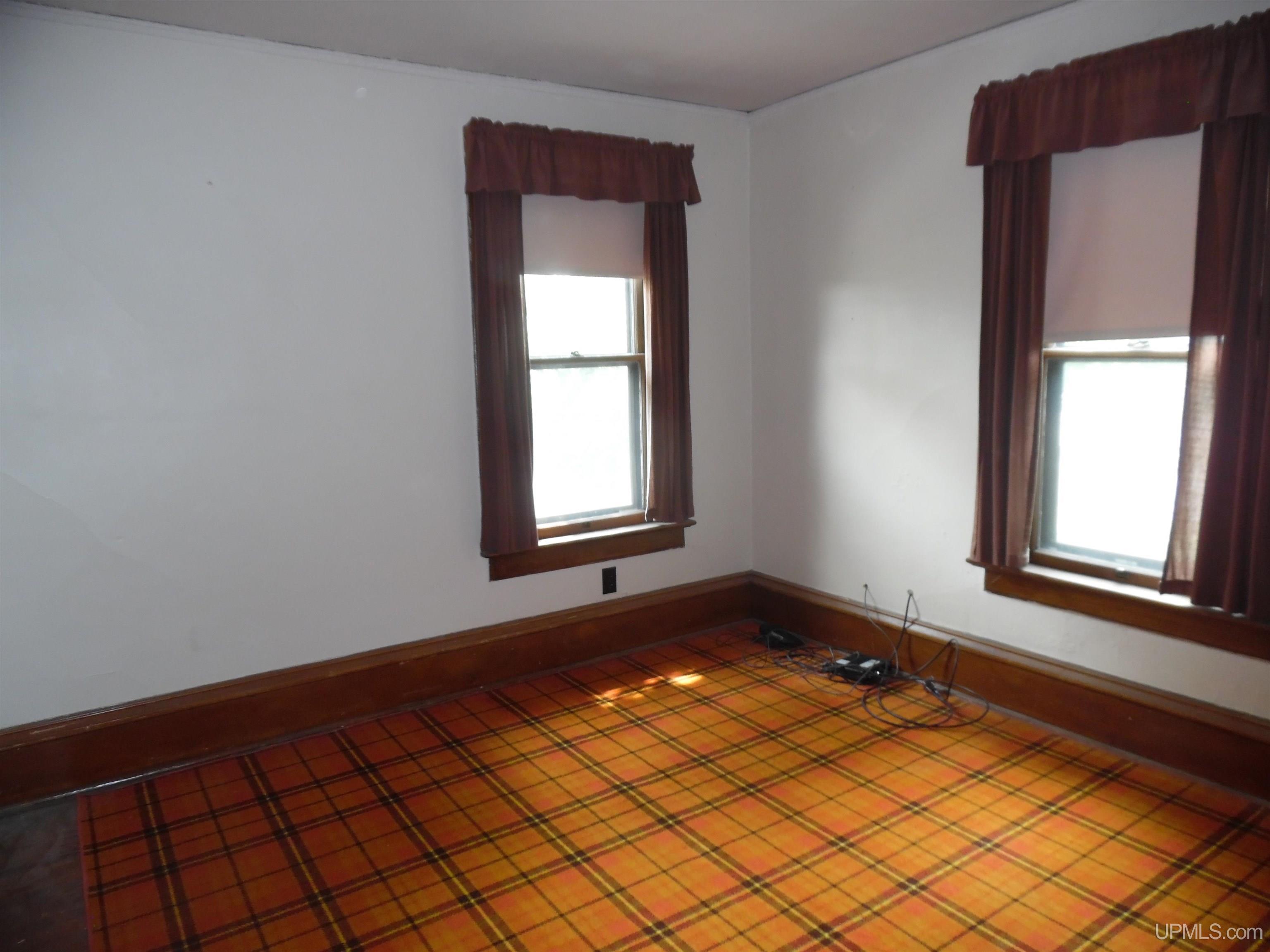 141 Pewabic Street Laurium, MI 49913 - Photo 16 of 36