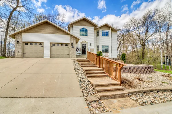 $579,900 | 1044 Villa Lane, Detroit Lakes, MN 56501