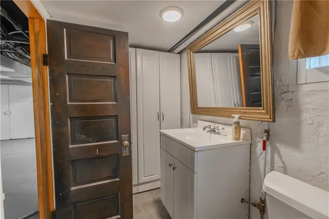 $255,000 | 904 Pinkston Avenue, Grandview, MO 64030