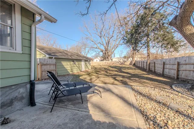 $255,000 | 904 Pinkston Avenue, Grandview, MO 64030