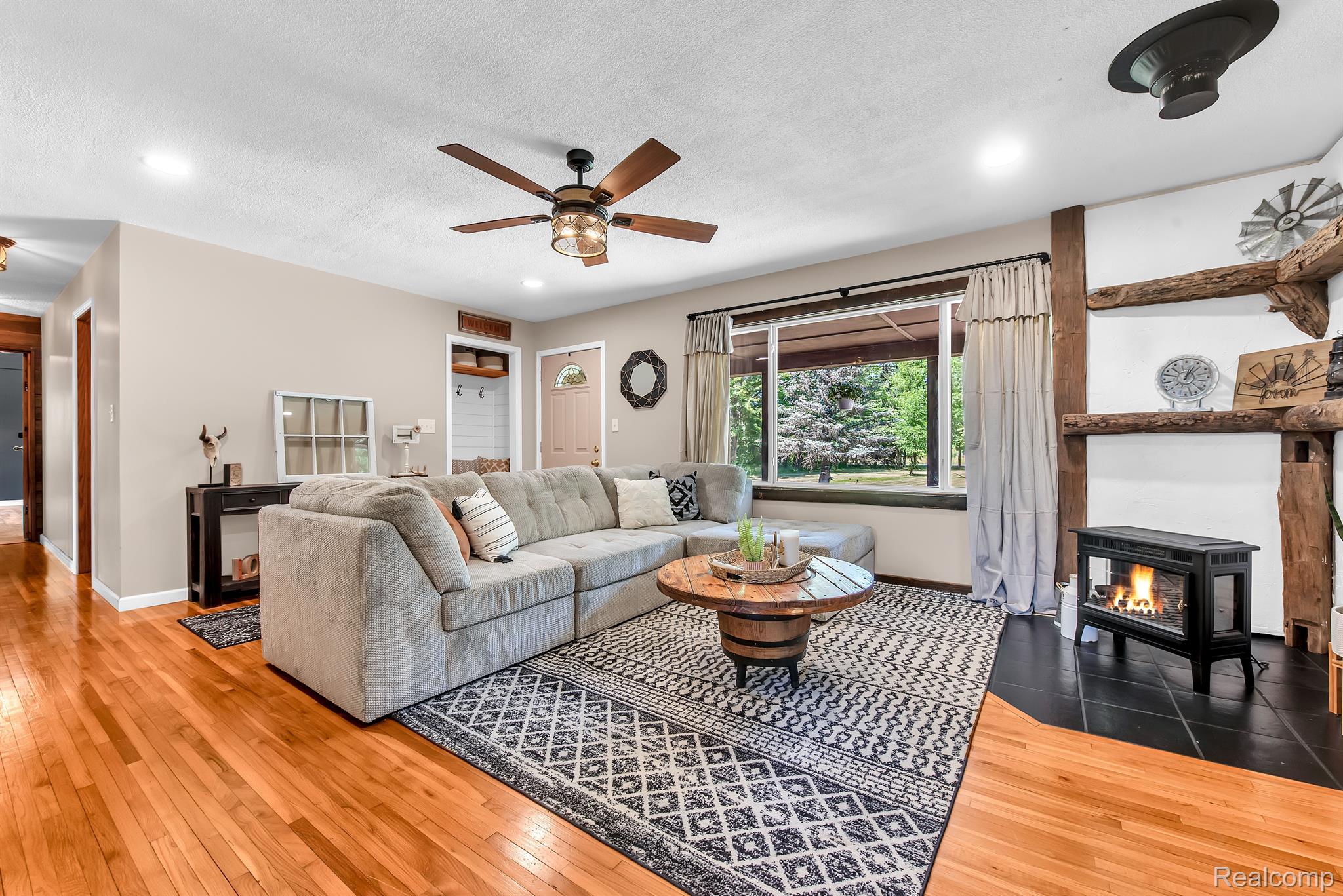 12751 Dunn Road Memphis, MI 48041 - Photo 11 of 42 Gallery Image 11