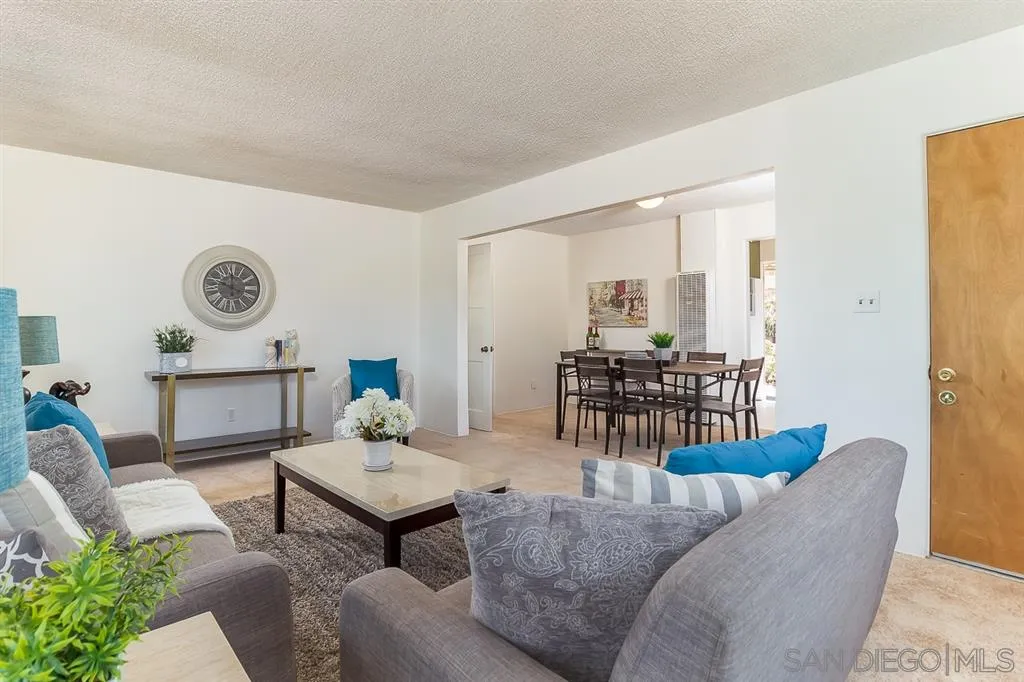 12196 Gay Rio Terrace Lakeside, CA 92040 - Photo 3 of 25 Gallery Image 3