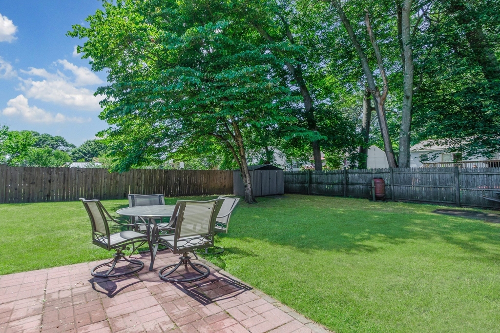 263 Maple Street Warwick, RI 02888 - Photo 17 of 23
