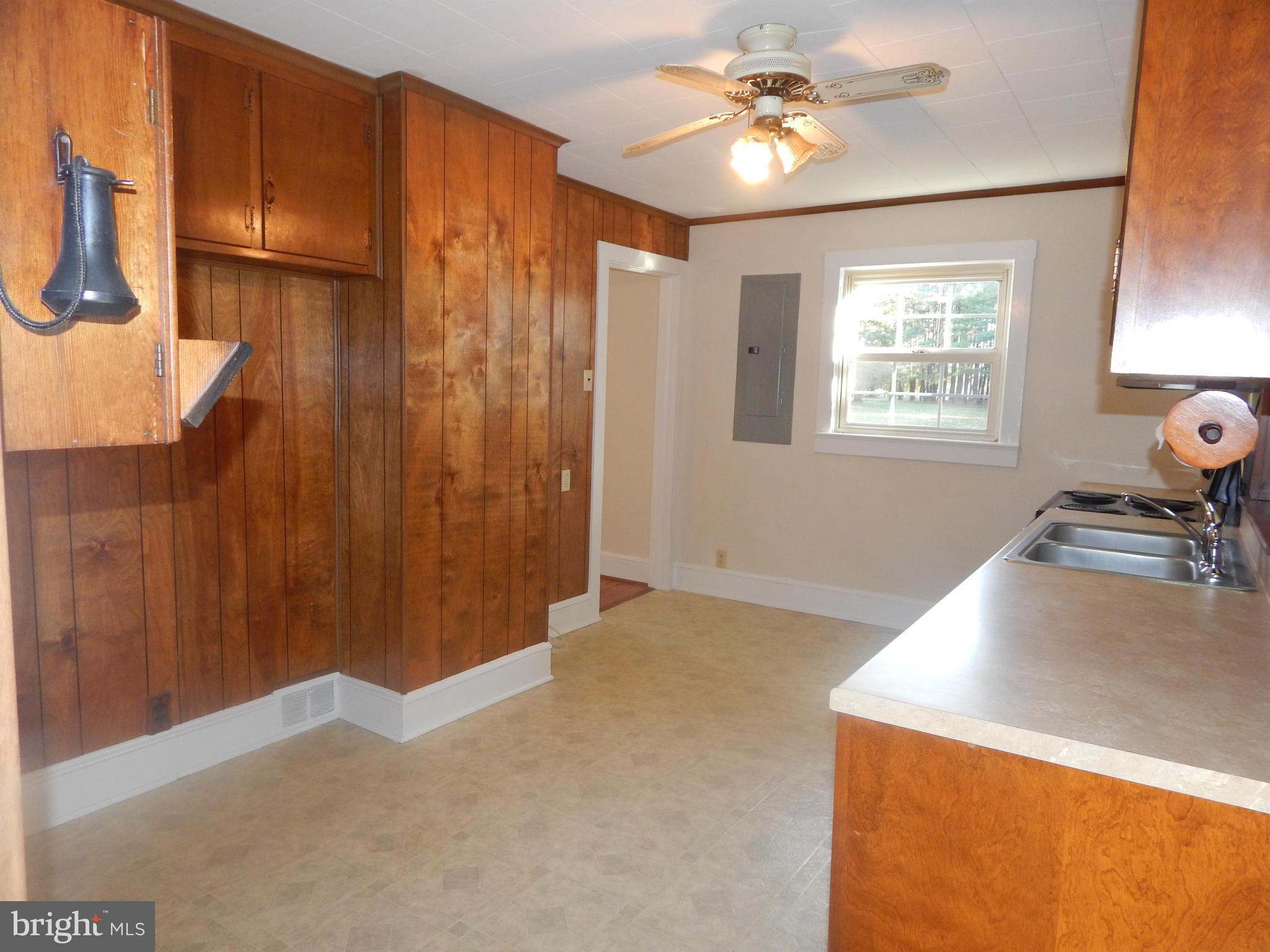 49 Duval Road Mineral, VA 23117 - Photo 13 of 22 a very nice looking room with a large window