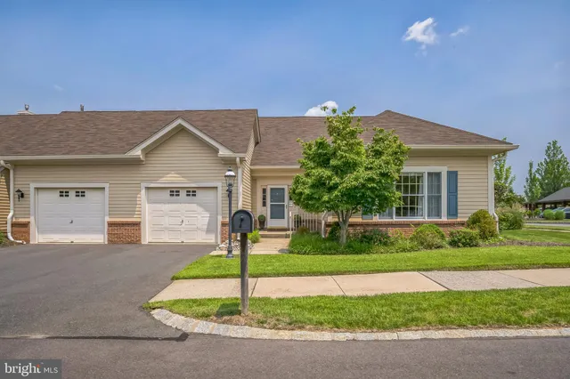 $595,000 | 1 Hedge Row Road, Princeton, NJ 08540