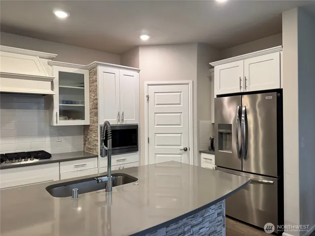 $3,295 | 923 120th Avenue Southeast, Lake Stevens, WA 98258