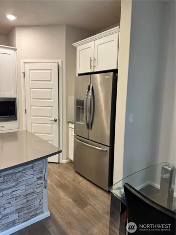 $3,295 | 923 120th Avenue Southeast, Lake Stevens, WA 98258