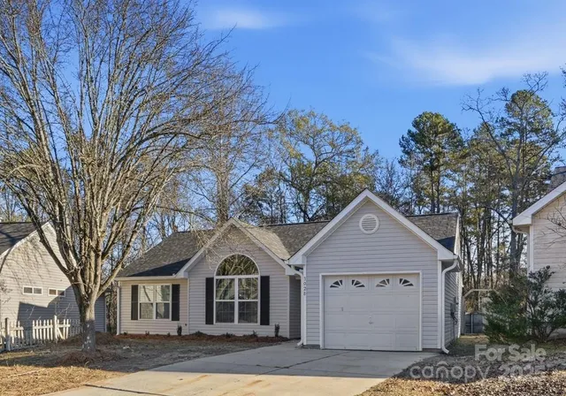 $309,900 | 3028 Westwinds Court, Charlotte, NC 28214
